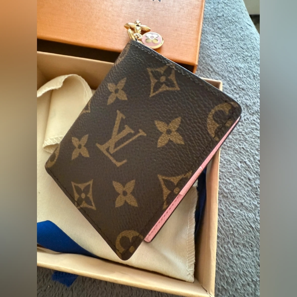 Louis Vuitton LV Charms Pocket Wallet